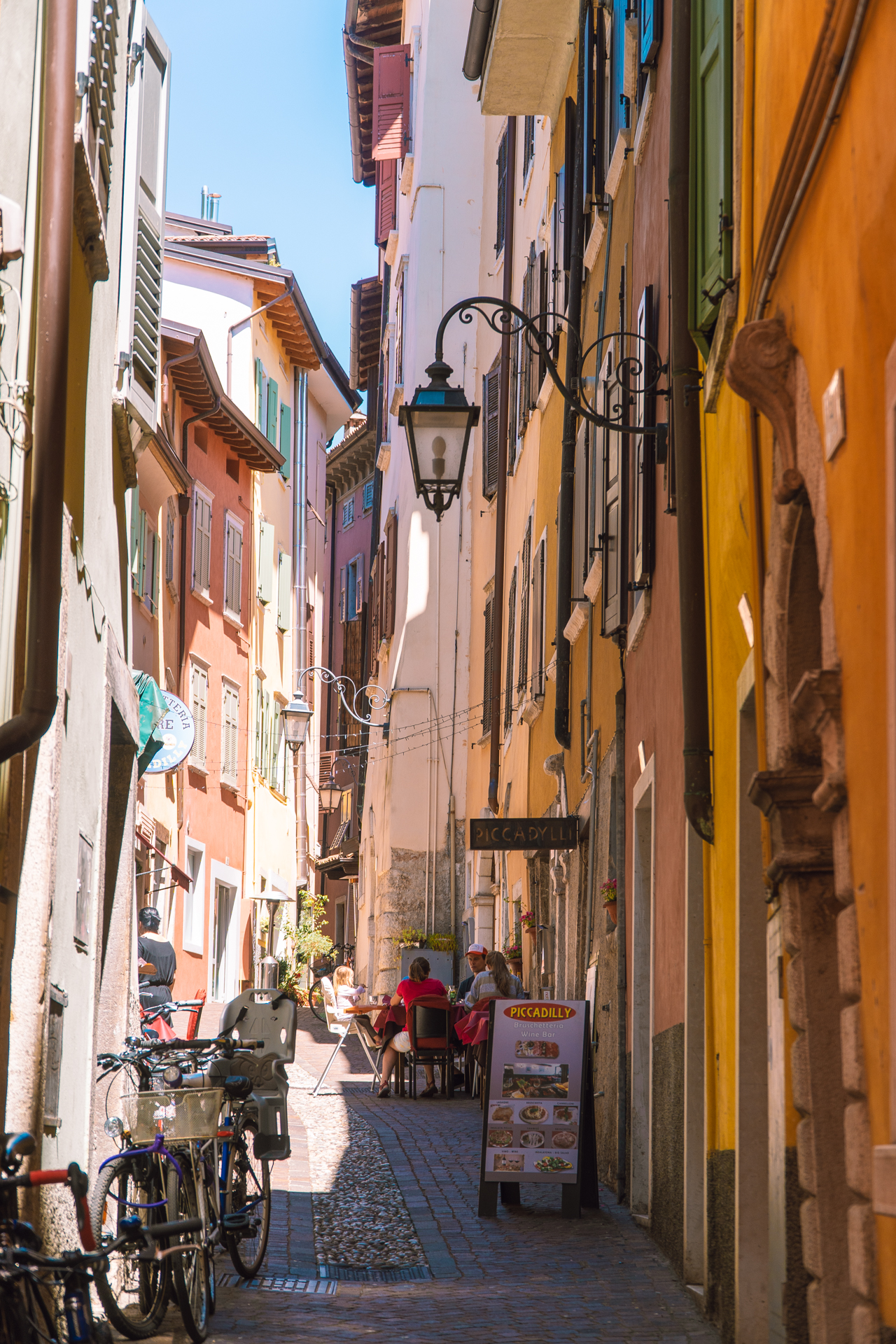 gdzie się zatrzymac nad Gardą | Riva | Najładniejsze miasteczka nad Gardą