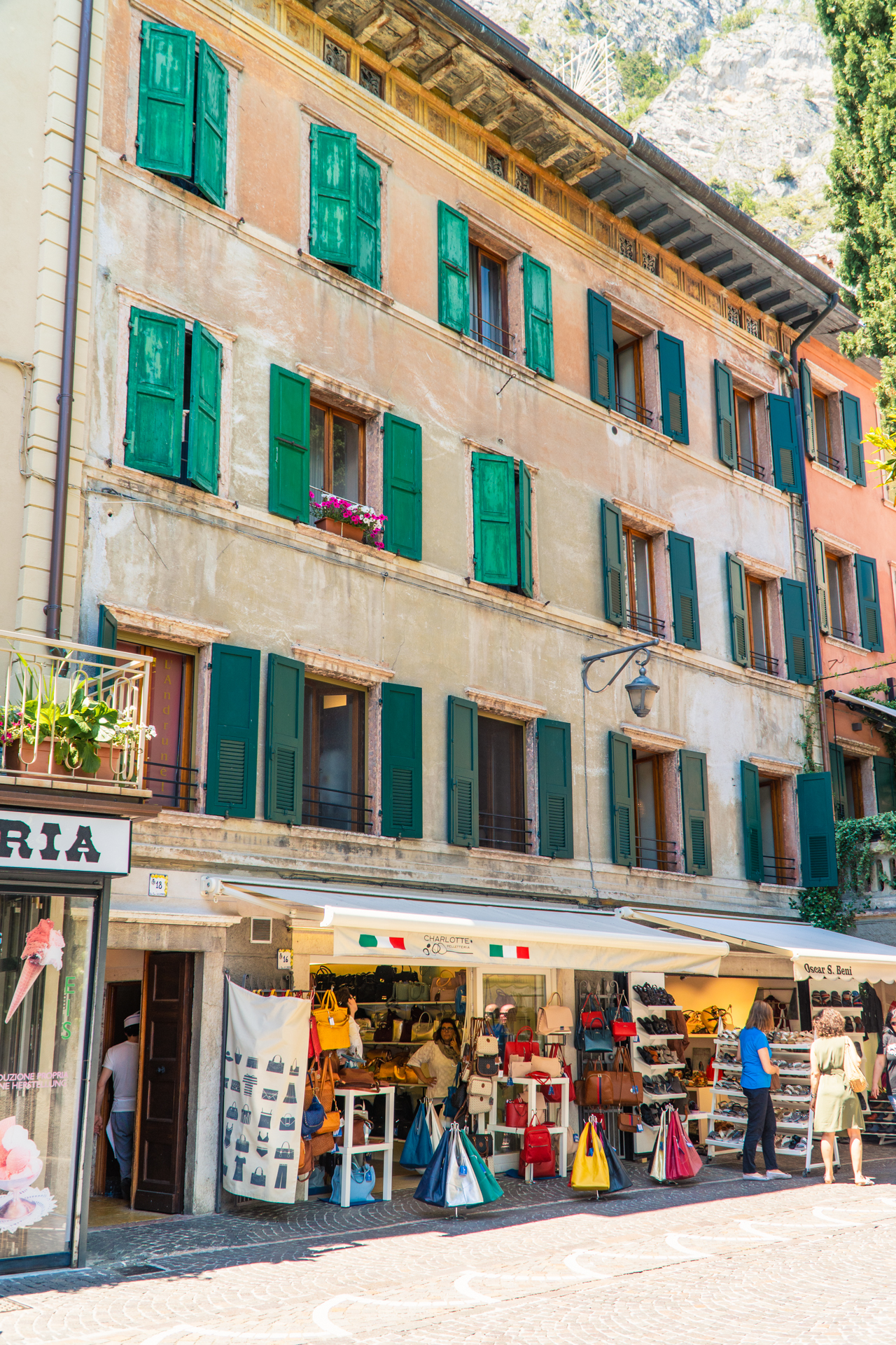 Gdzie spać nad Jeziorem Garda | Najładniejsze miasteczka nad Gardą