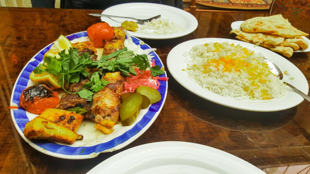 Iran na własną rękę, restauracje Jazd