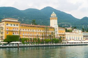 Widok na Gardone Riviera | Jezioro Garda informacje praktyczne