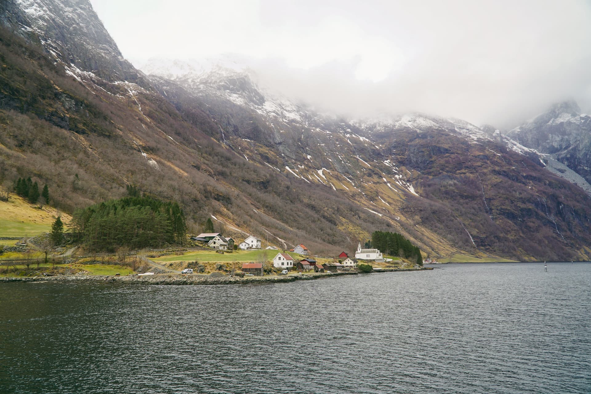 Zamglone fiordy | Rejs po fiordach w Norwegii