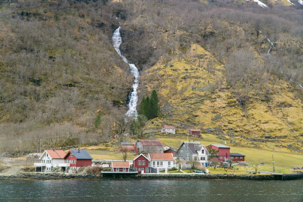 Miejscowości położone nad fiordami | Rejs po fiordach w Norwegii