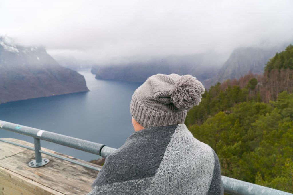 Punkt widokowy Stegastein | Rejs po fiordach w Norwegii