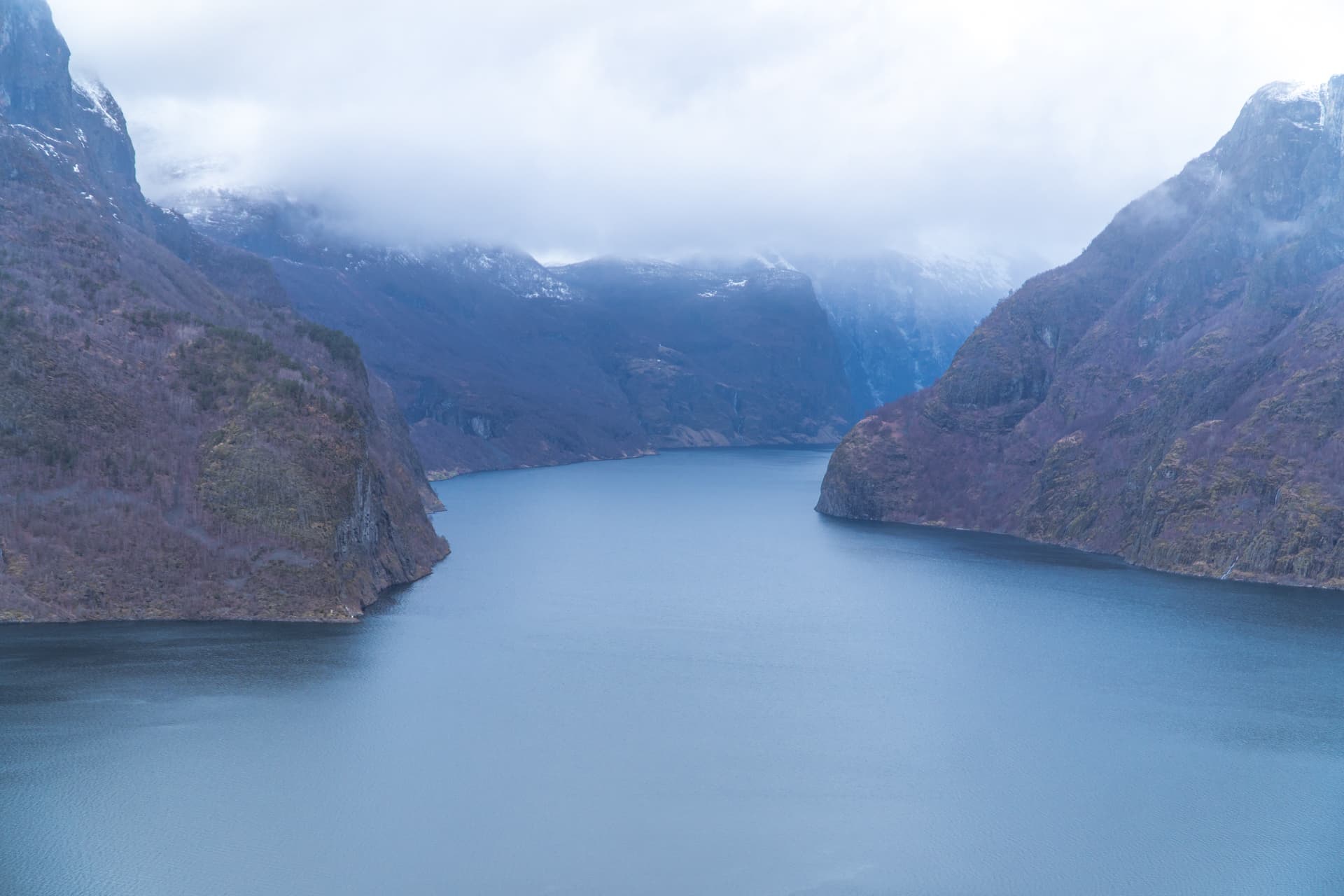 Widok z gór na fiordy | Rejs po fiordach w Norwegii