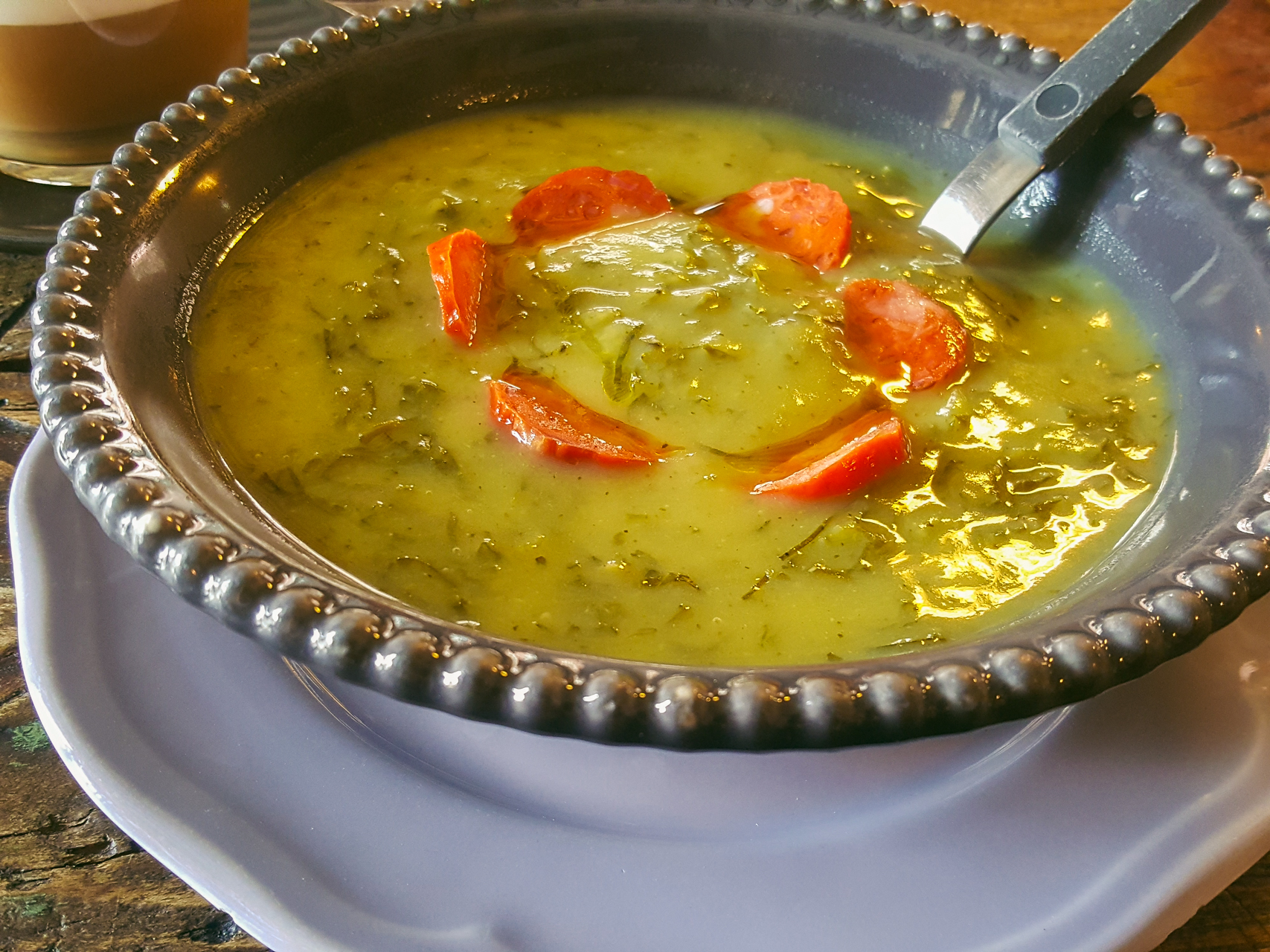 Portugalska zupa caldo verde | Gdzie zjeść w Lizbonie?
