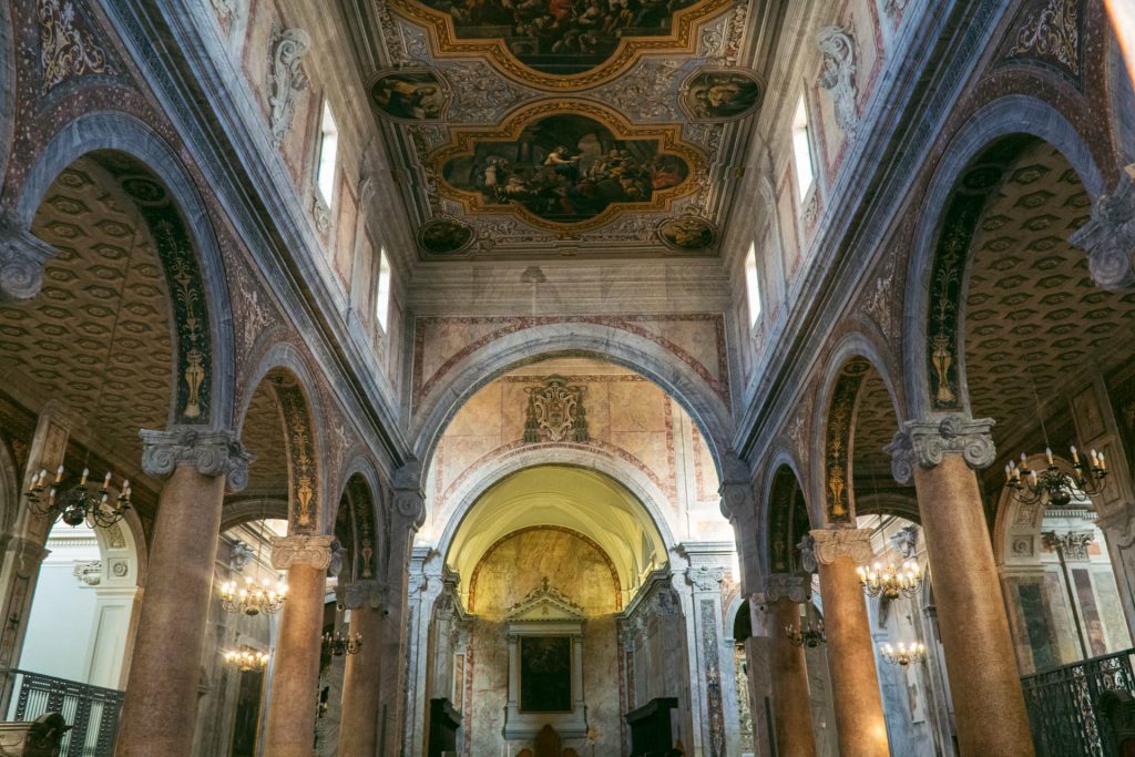 Wnętrze katedry w Ostuni