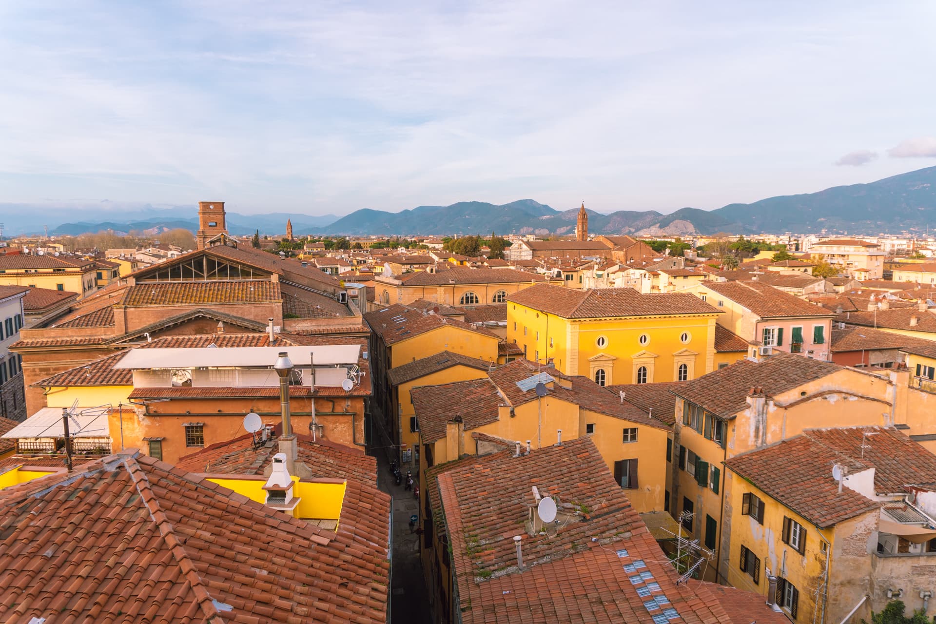 Widok z hotelu na Pizę | Plan wyjazdu do Włoch