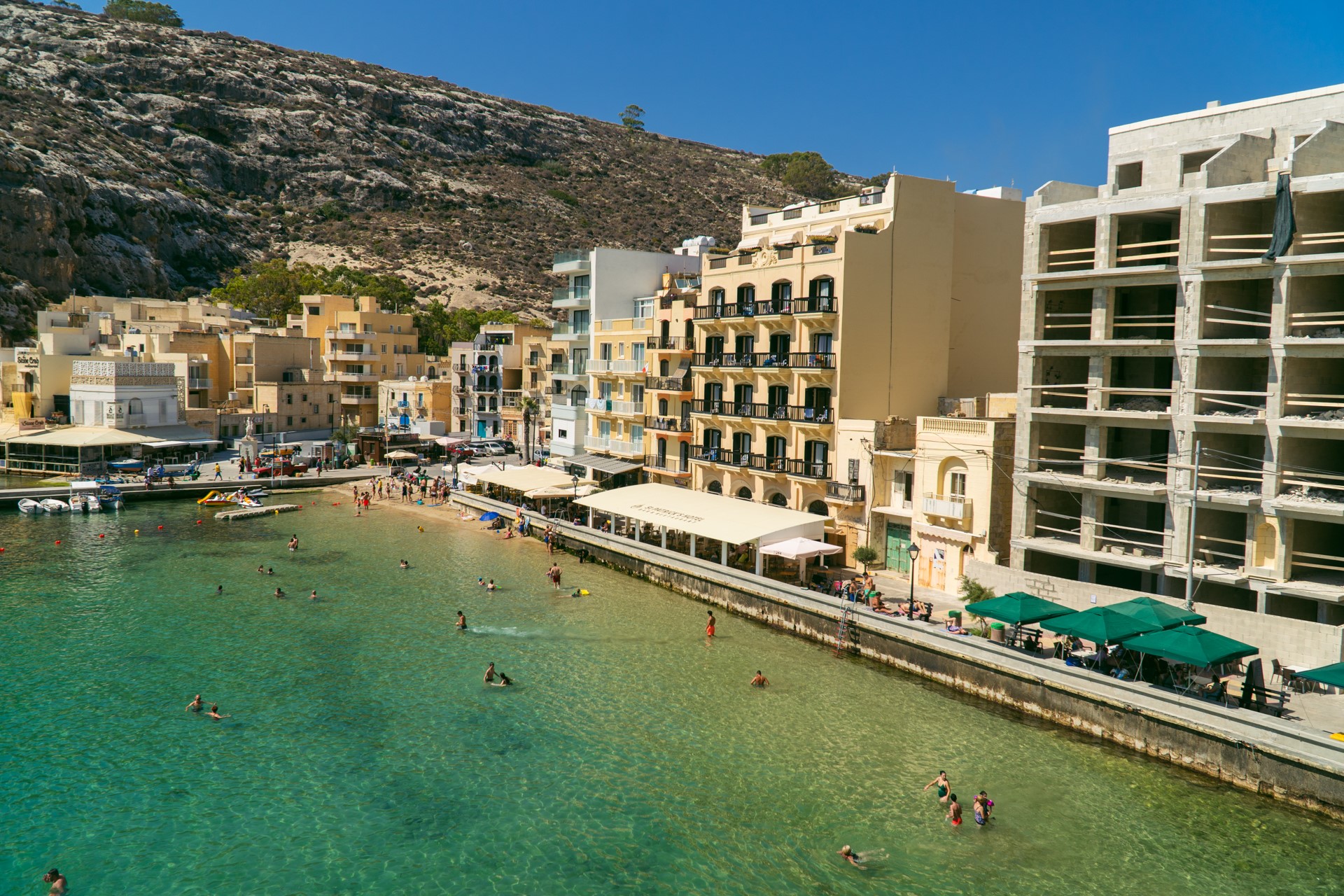 Plaża w zatoce Xlendi na Gozo | Plaże na Malcie i Gozo
