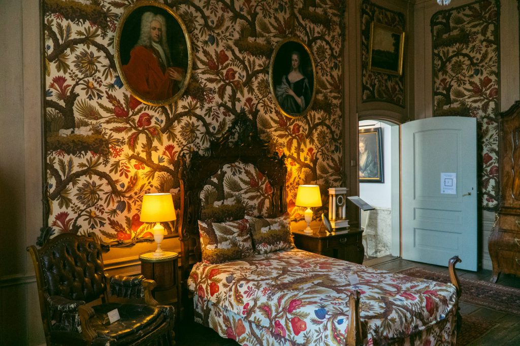 Kolorowa sypialnia w Muzeum van Loon | Co zobaczyć w Amsterdamie?