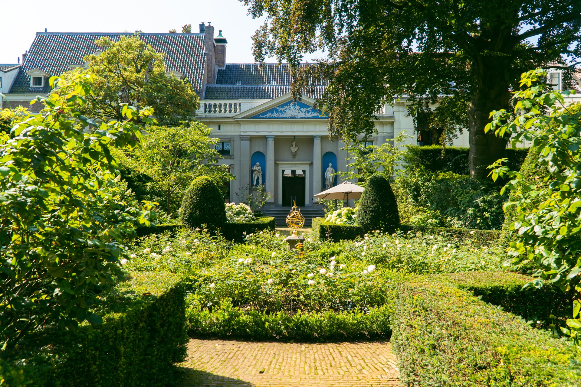 Ogród w Muzeum van Loon | Co zobaczyć w Amsterdamie?