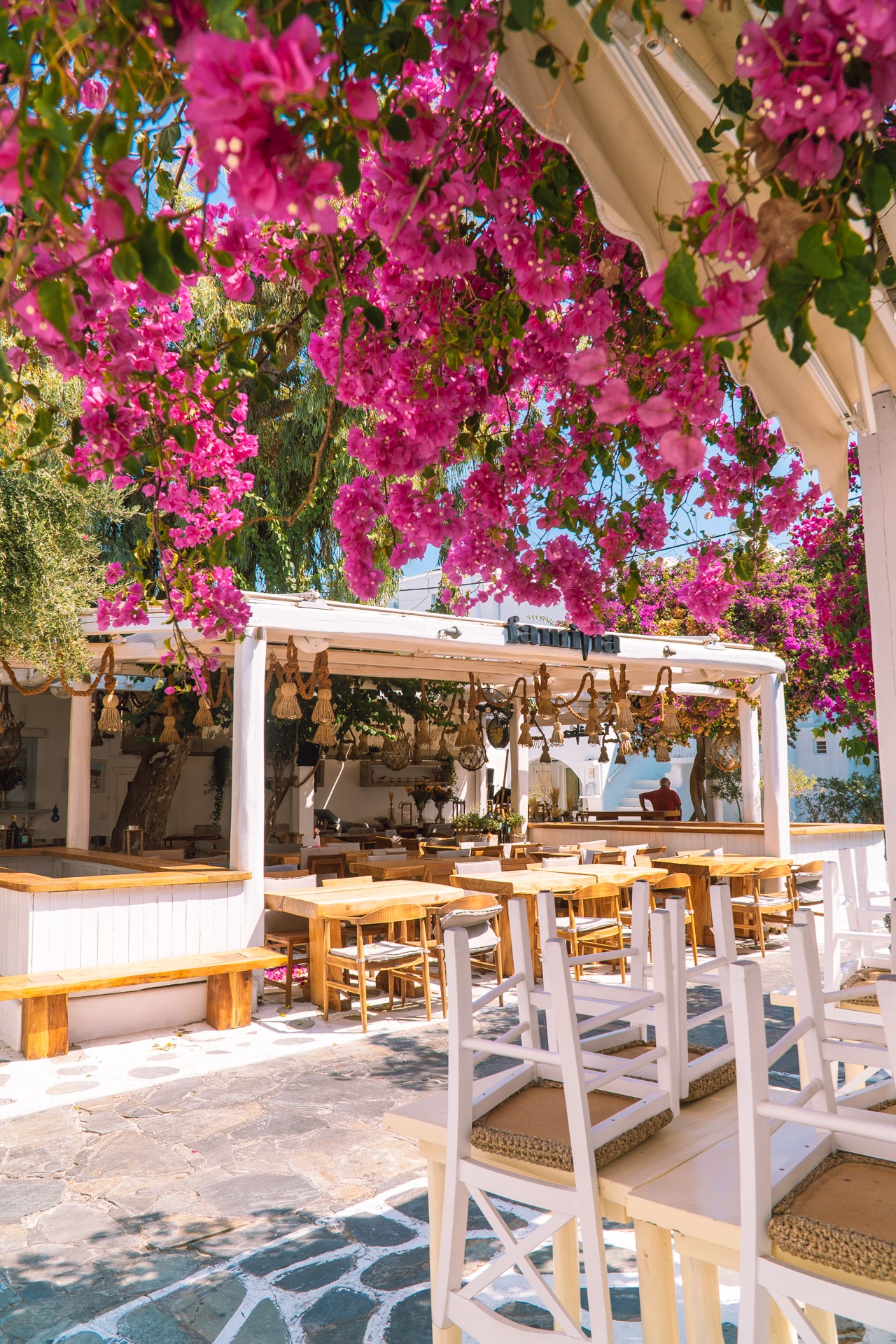 Przyjemne restauracje na Mykonos | Czy warto jechać na Mykonos?