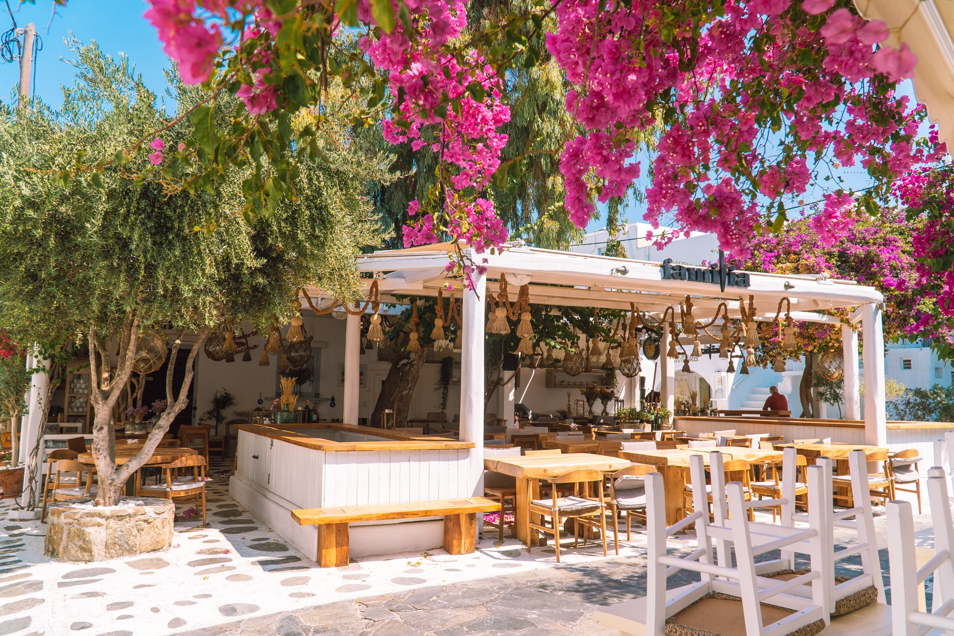 Klimatyczne restauracje na Mykonos | Wakacje na Mykonos