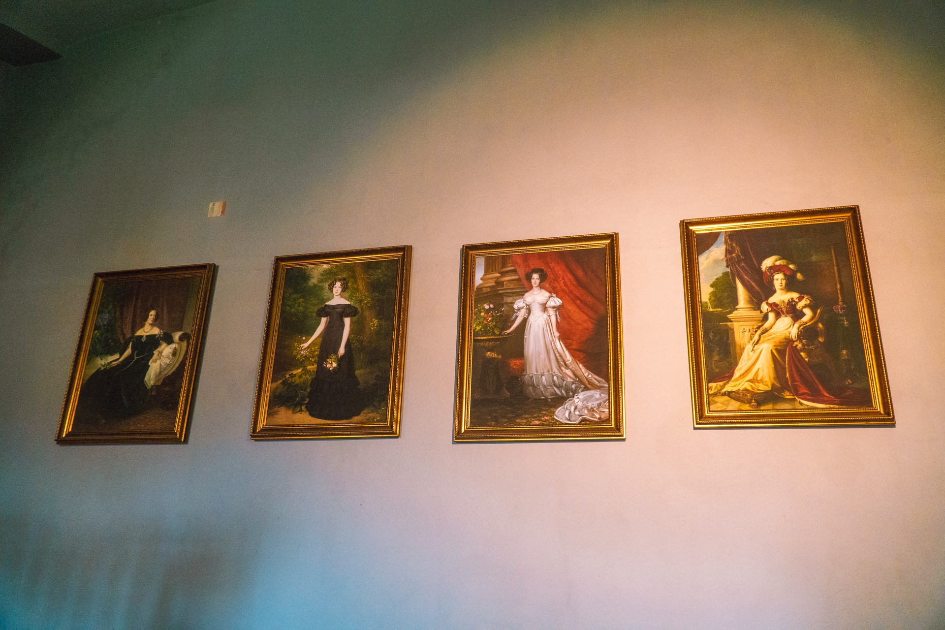 Galeria obrazów w Pałacu Marianny Orańskiej