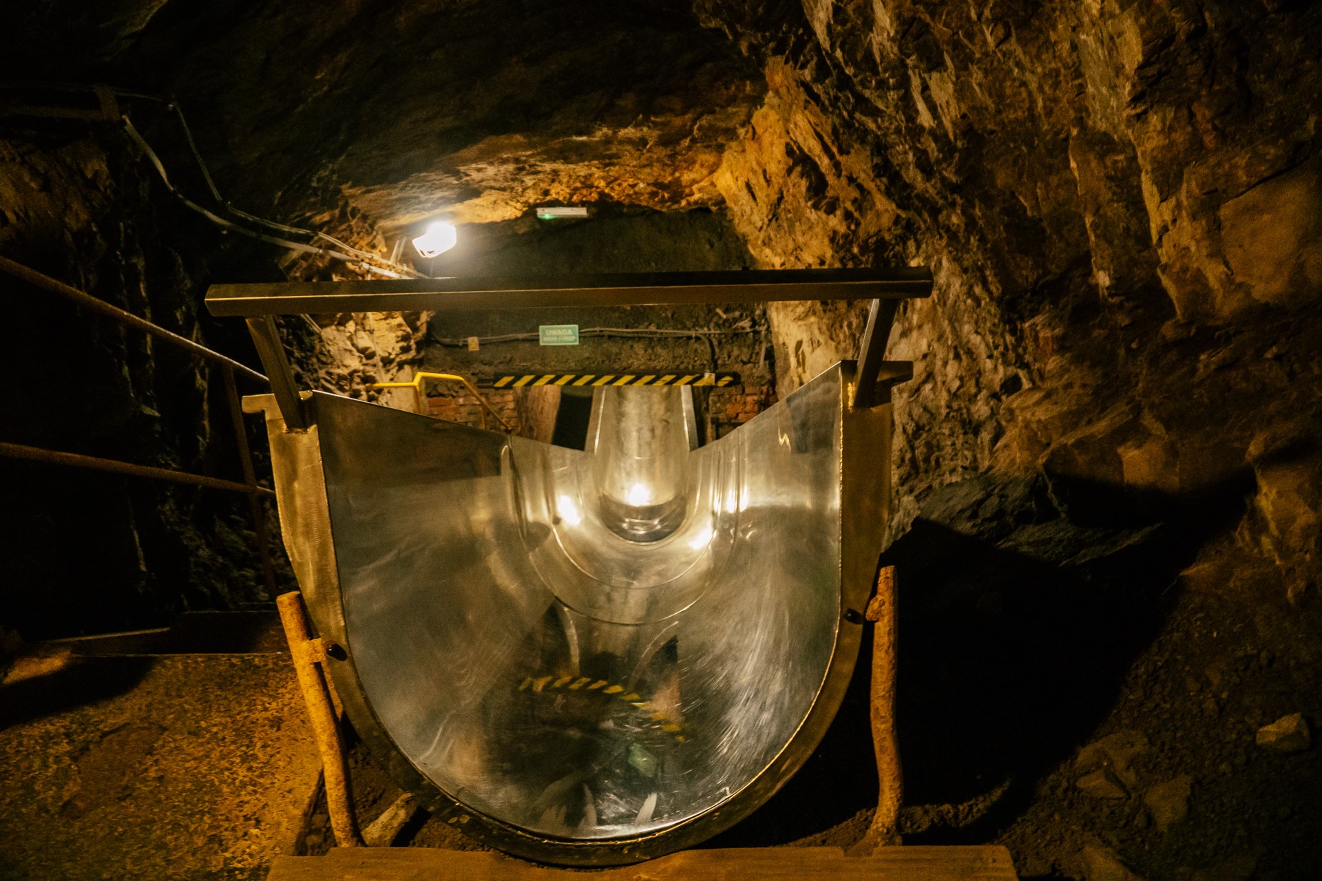 Zjeżdżalnia w kopalni złota | Kopalnia Złota