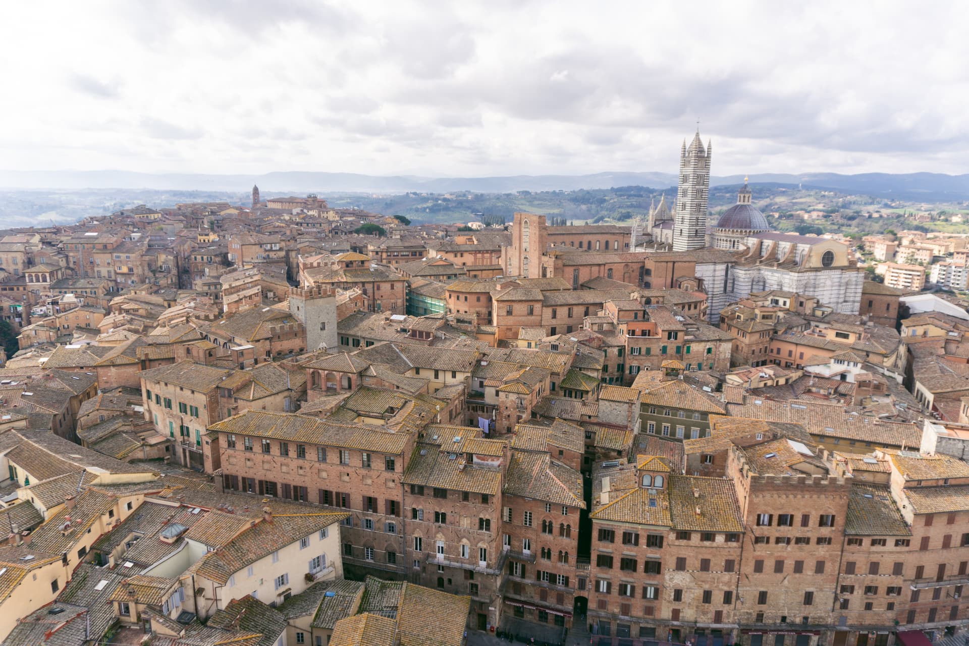Panorama Sieny z wieży ratuszowej