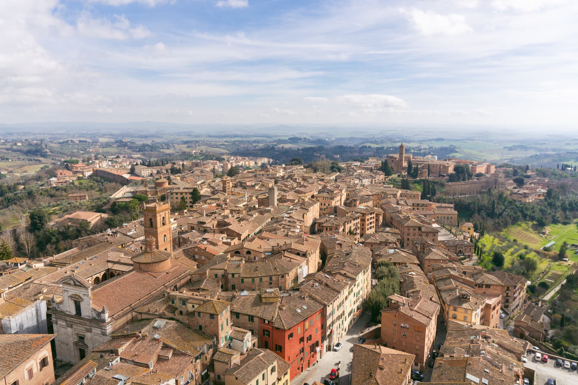 Panorama Sieny i wzgórz Toskanii w oddali | Zwiedzanie Sieny