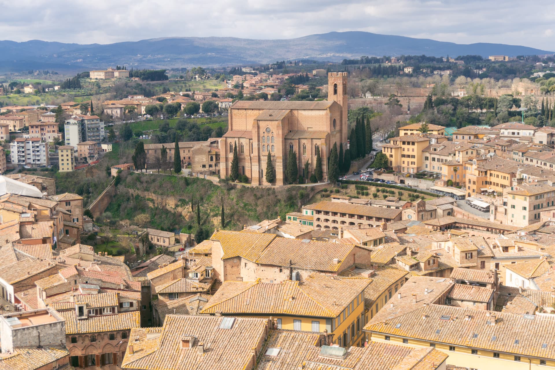 Panorama Sieny w Toskanii | Zwiedzanie Sieny