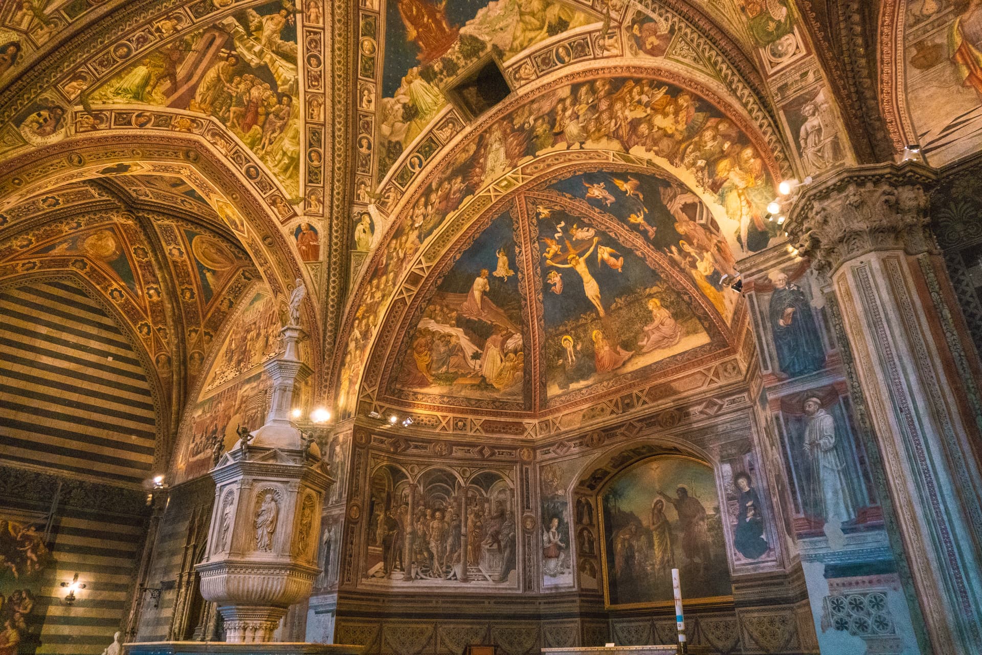 Sieneńskie Baptysterium | Zwiedzanie Sieny