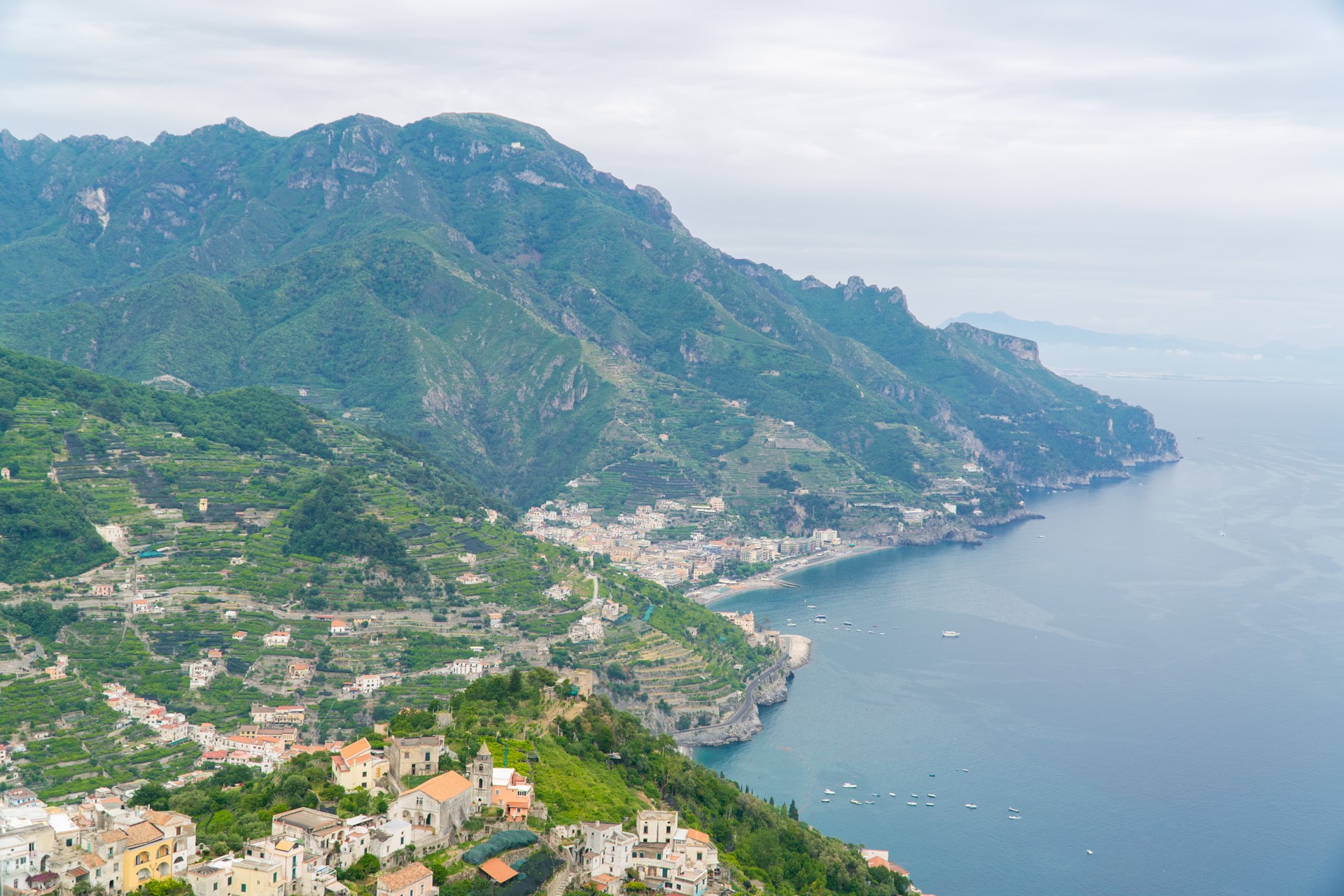 Widok na Wybrzeże Amalfi z Ravello