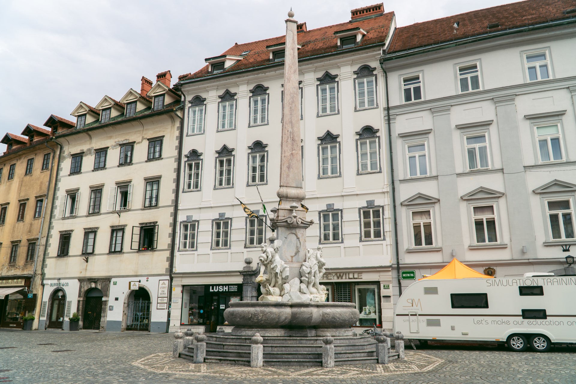 Kamieniczki w Lublanie | Zwiedzanie Lublany
