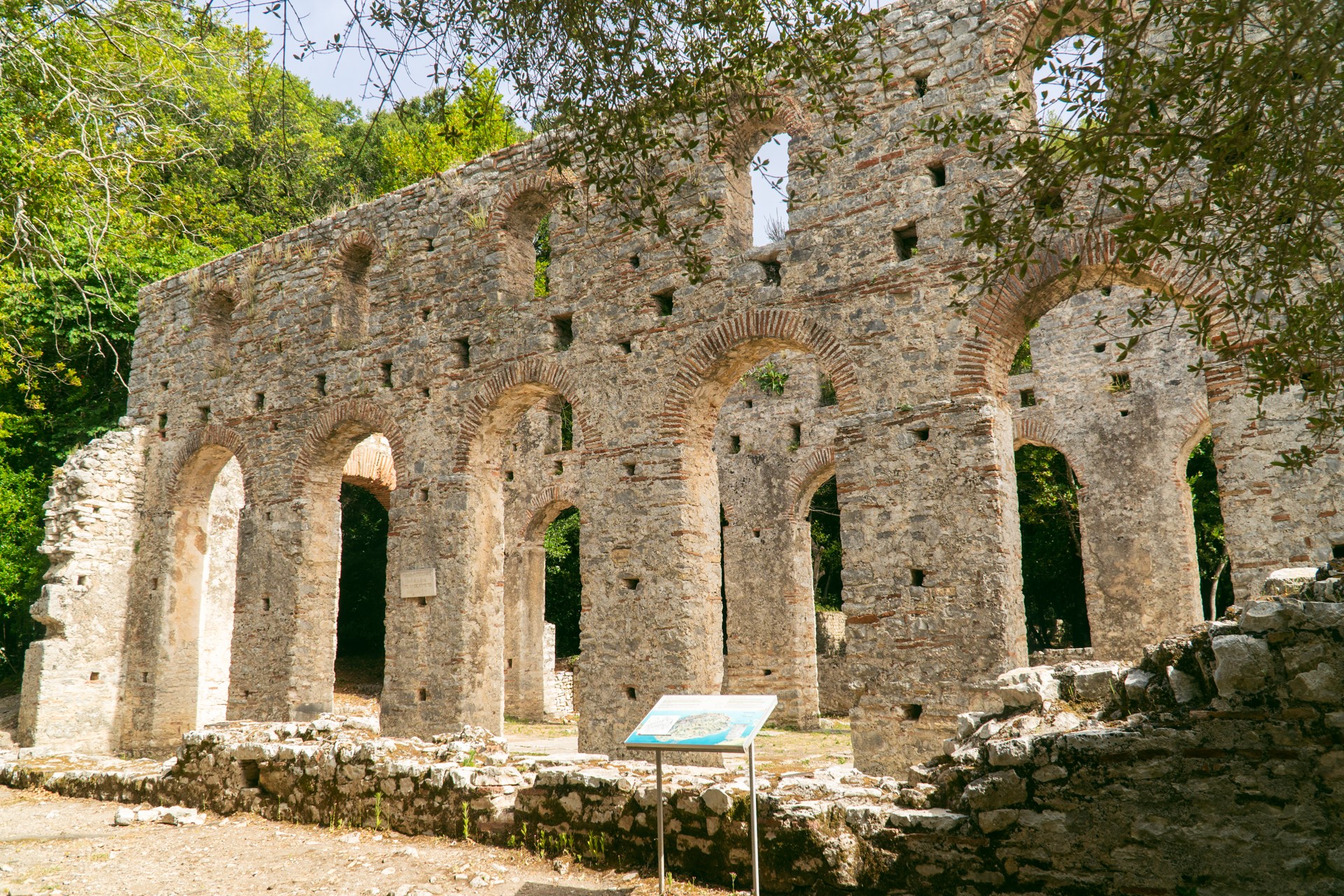 Świątynia wczesnochrześcijańska w Parku Archeologicznym Butrint
