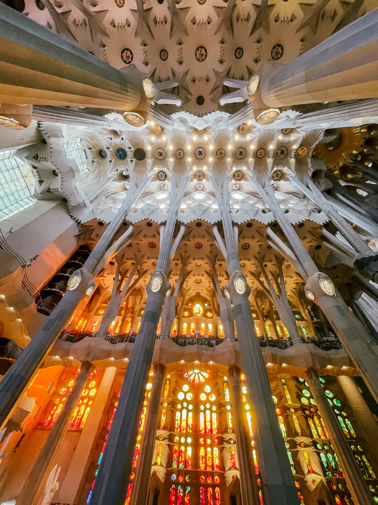 Witraże w Sagrada Familia | Weekend w Barcelonie