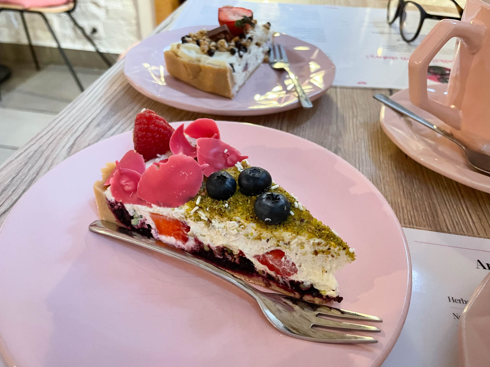 Ciasto w Różove | Gdzie zjeść w Poznaniu