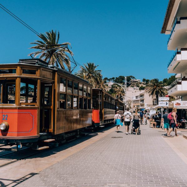 Zabytkowy tramwaj w Port de Soller | Transport zbiorowy na Majorce