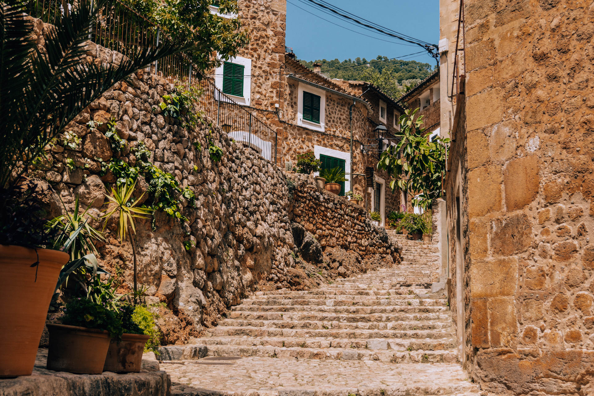 Kamienne schody w Fornalutx | Zwiedzanie Majorki