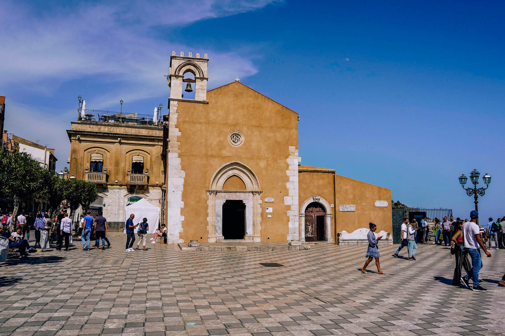 Piazza IX Aprile w Taorminie | Weekend na Sycylii