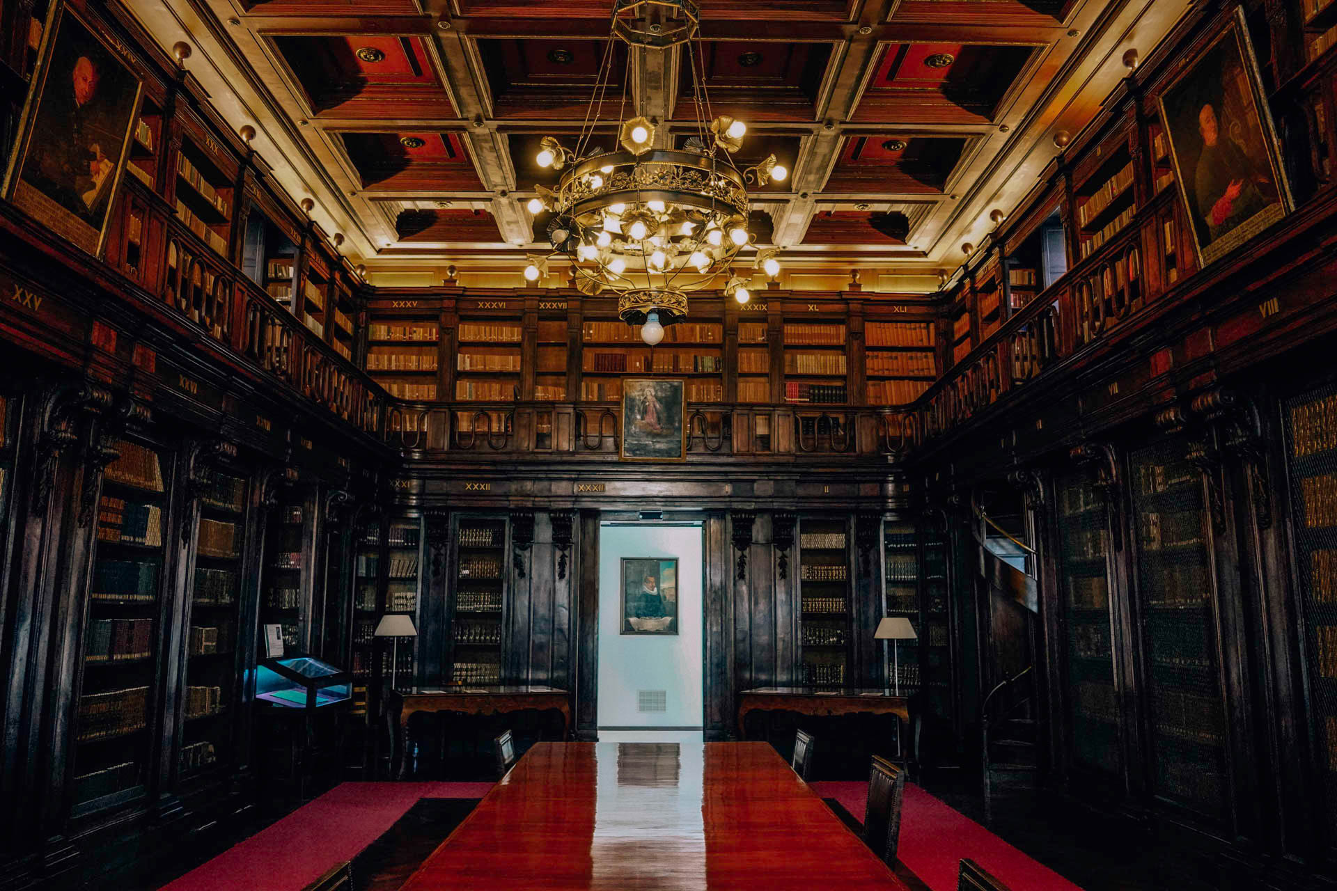 Biblioteka w muzeum w Syrakuzach | Weekend na Sycylii