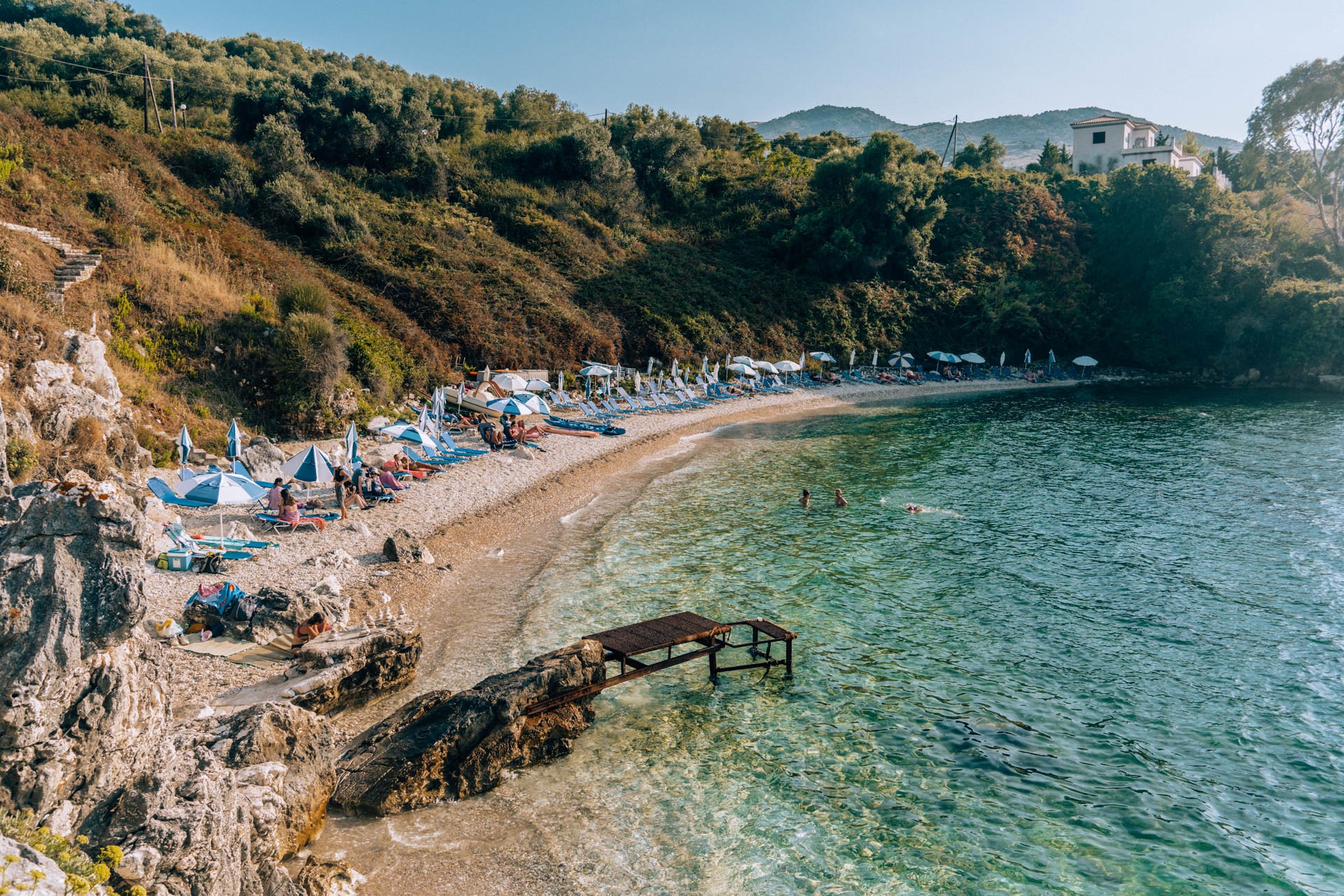 Plaża Pipitos w Kassiopi | Wakacje na Korfu