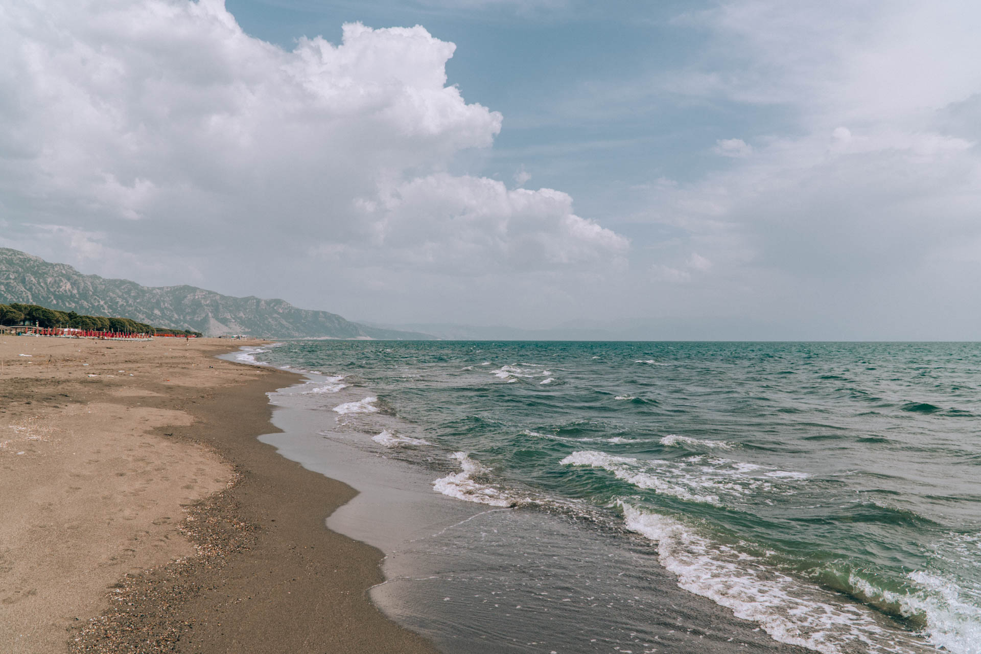Piaszczysta plaża | Najciekawsze atrakcje Albanii