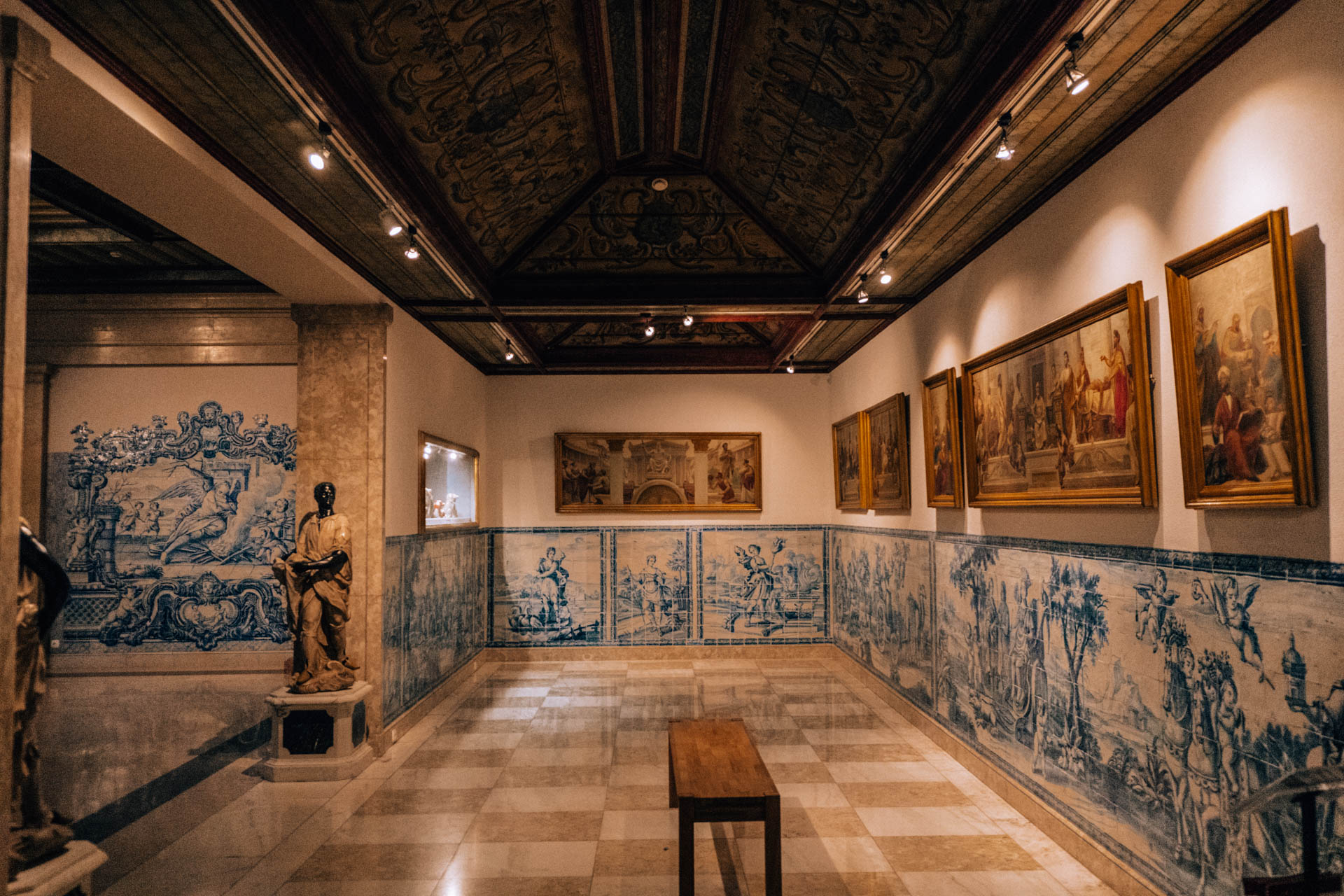 Azulejos w Museo Medeiros e Almeida