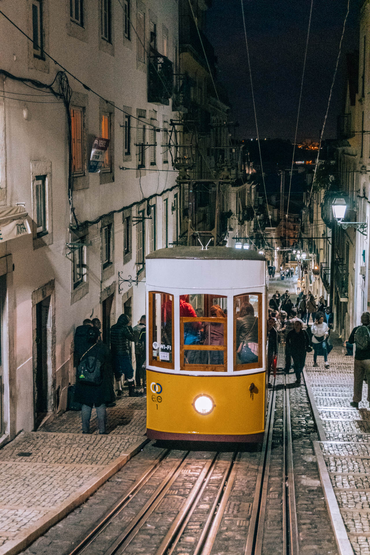 Gloria Funicular | Atrakcje w Lizbonie