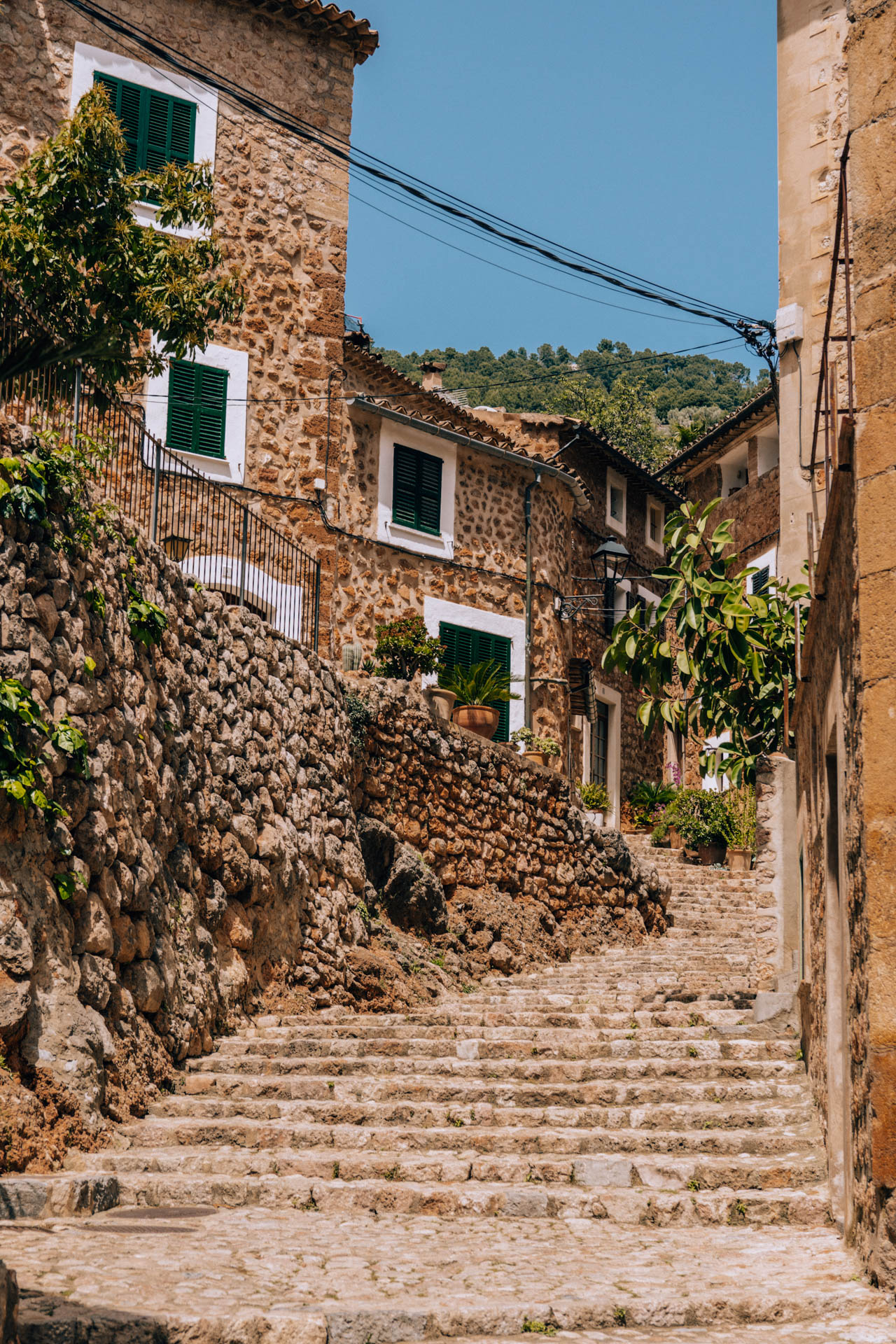 Kamienne schody w Fornalutx | Najpiękniejsze miasteczka na Majorce