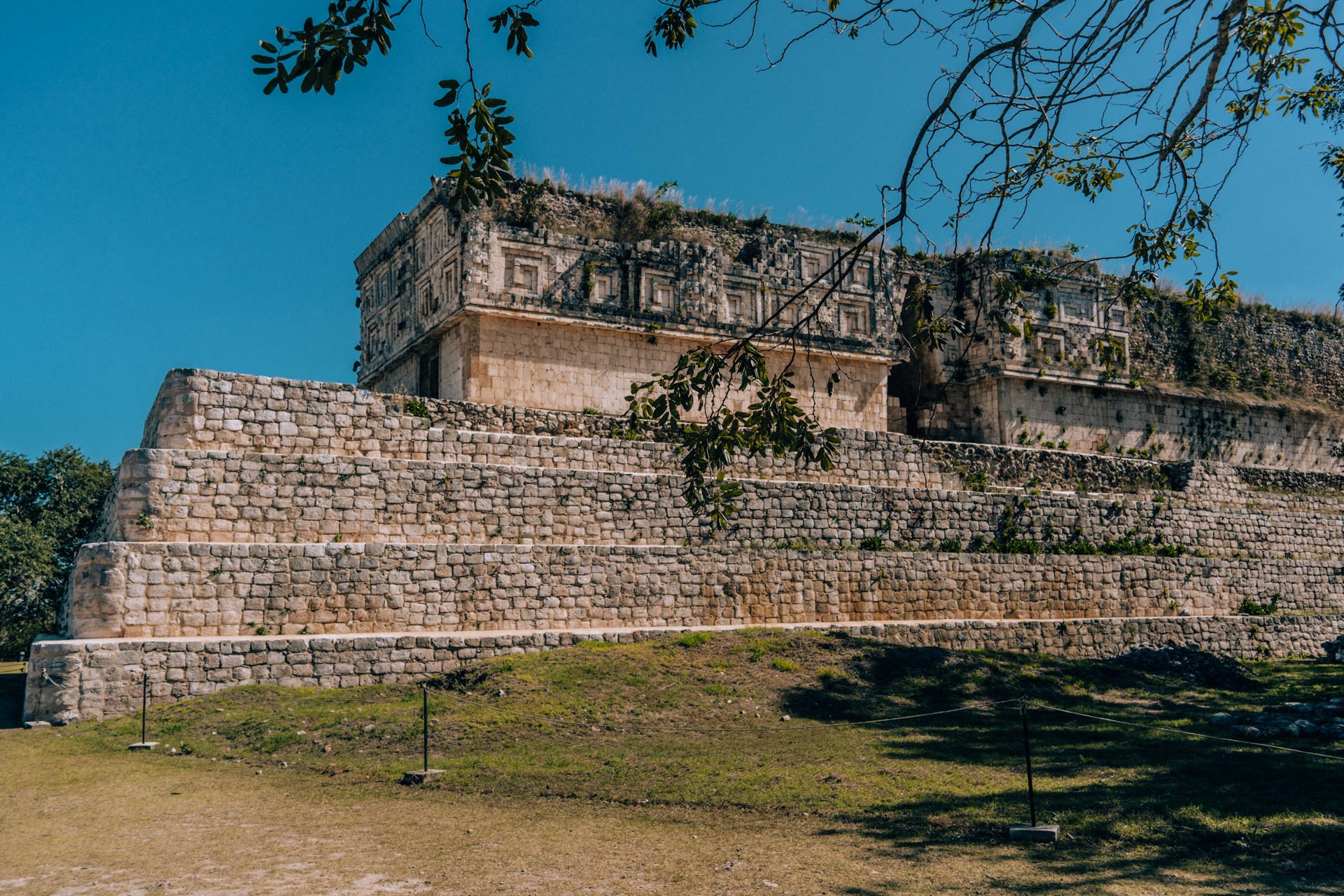 Pałac Gubernatora w Uxmal | Miasta Majów