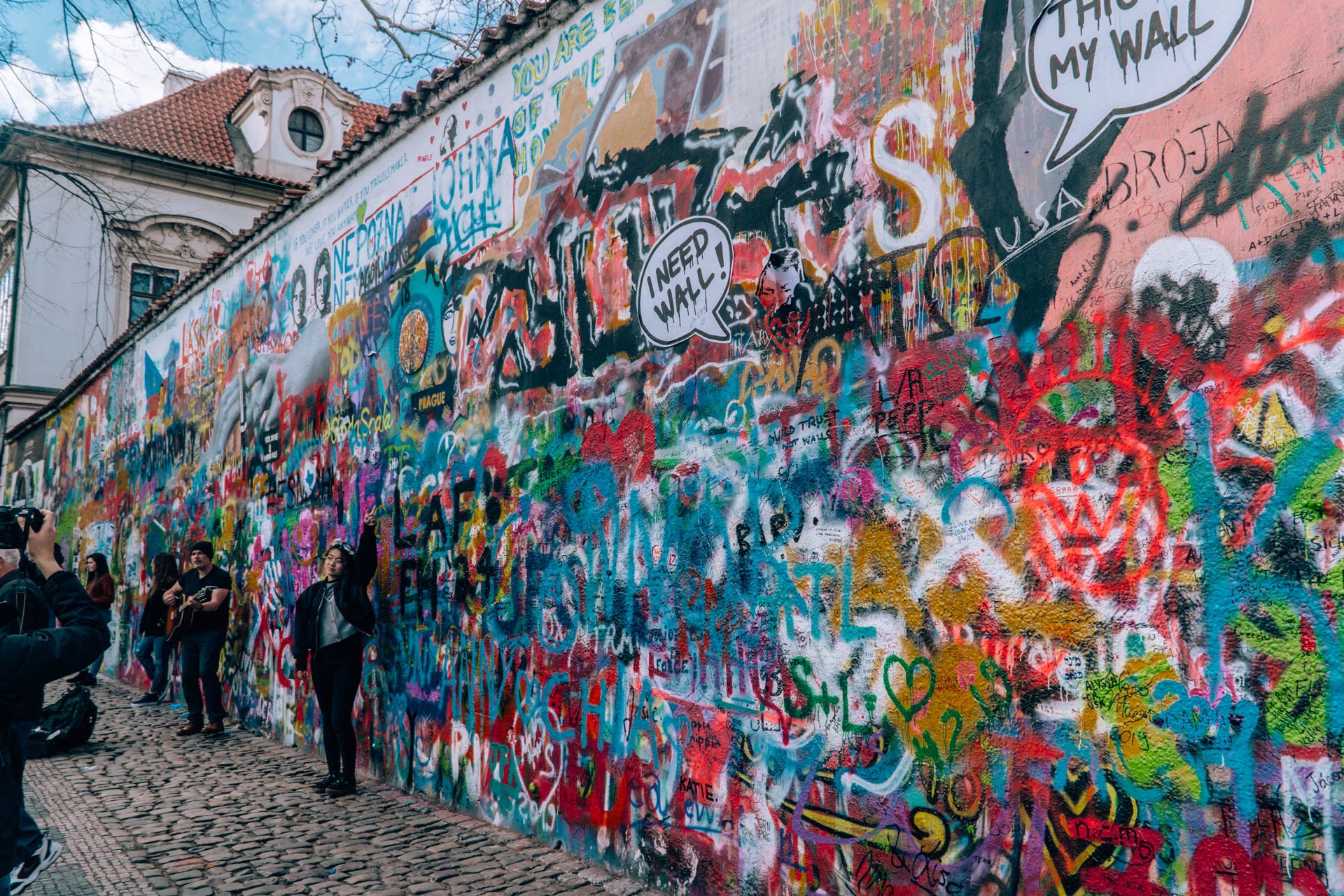 Ściana Lennona Atrakcje w Pradze