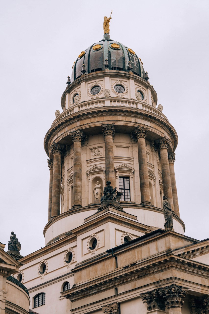 Wieża z kopułą katedry francuskiej w Berlinie