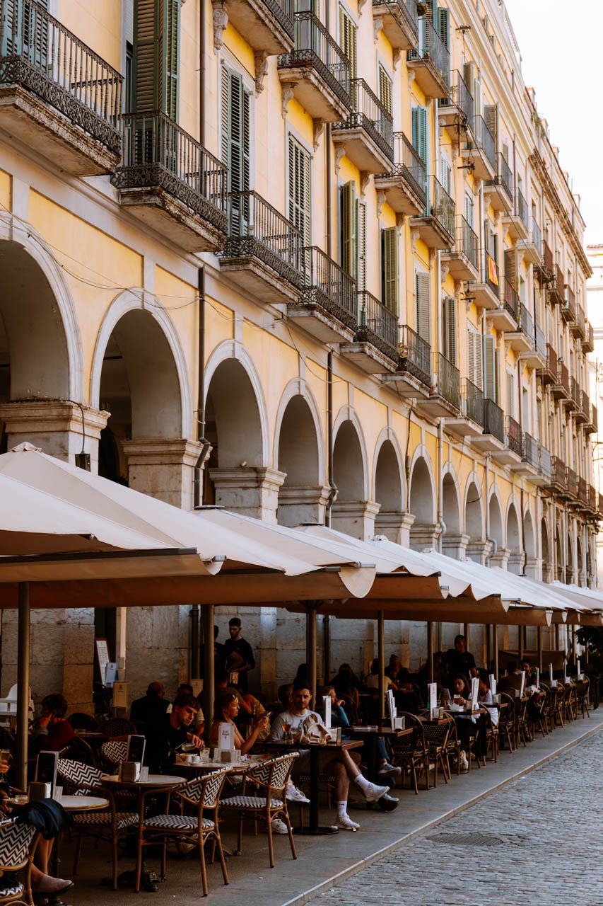 Atrakcje w Gironie: Plaça de la Independència