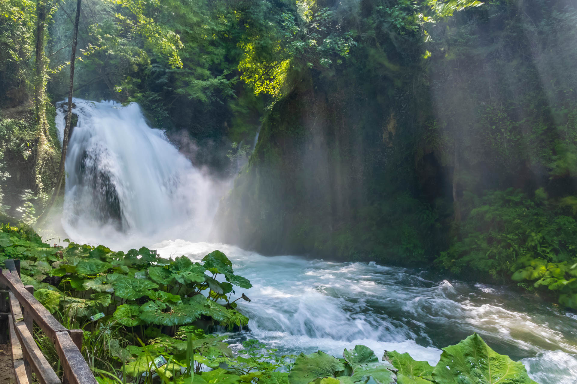 Park przyrodniczy wokół Cascata delle Marmore w Umbrii