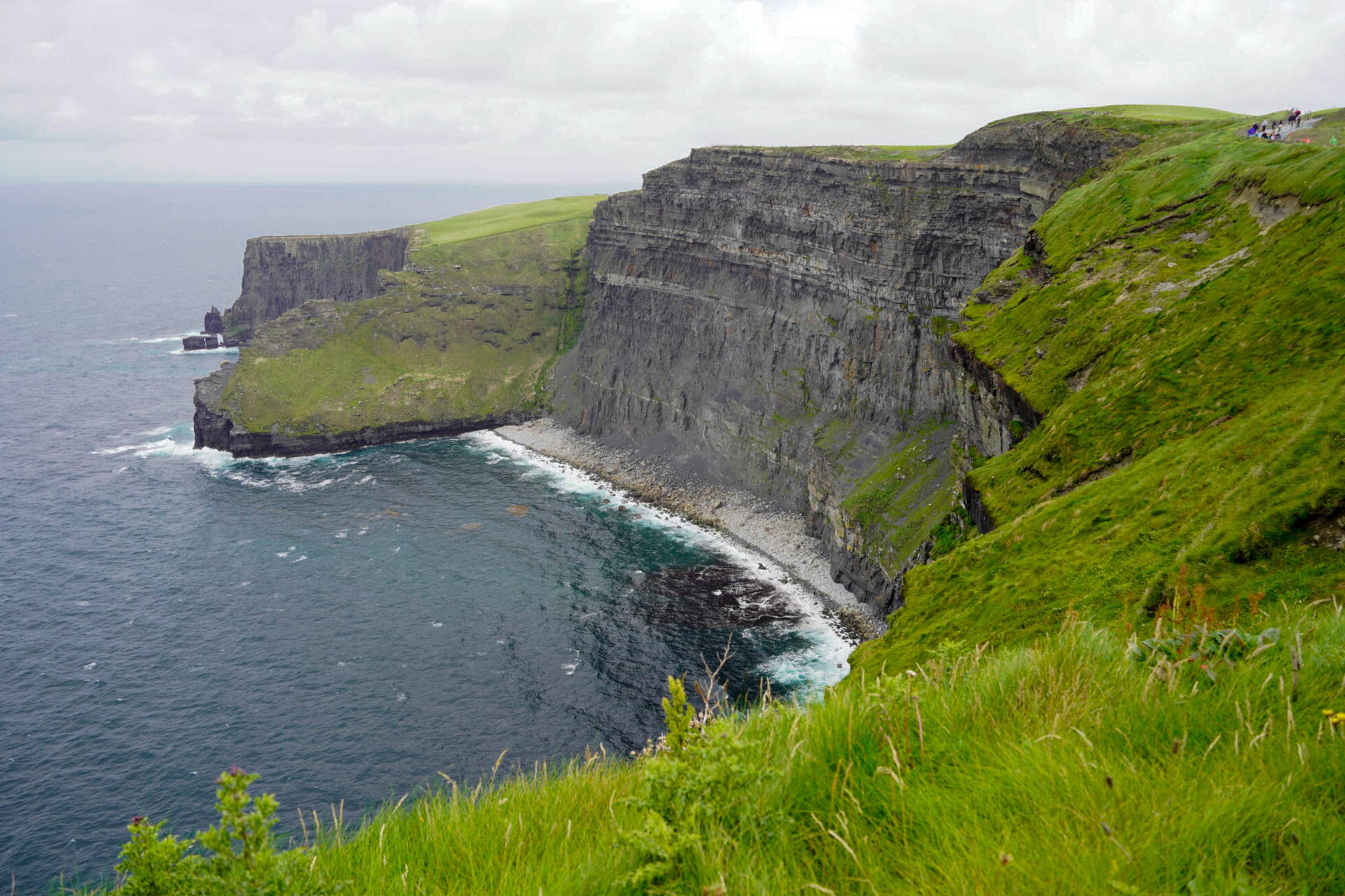 Plaża pod klifami Moheru Irlandia